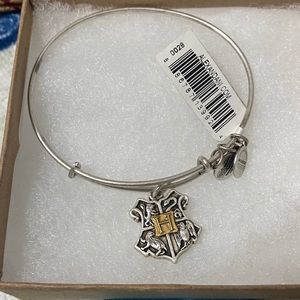 NWT Hogwarts Alex and Ani energy bracelet